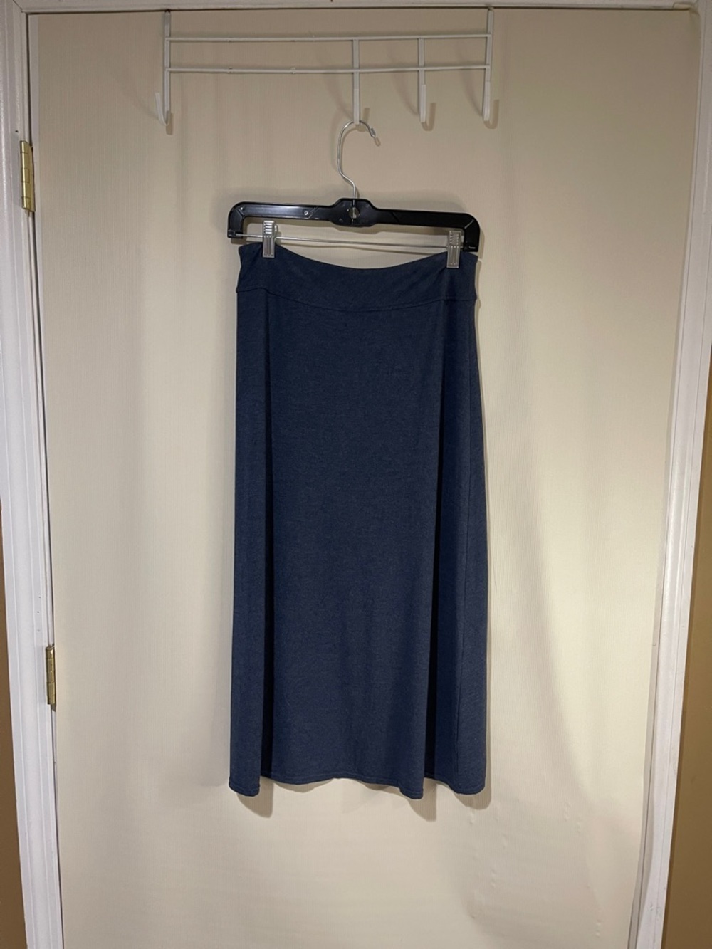 Athleta Navy Wrap-Style Midi Skirt Size XS Like New Condition - Picture 6 of 9
